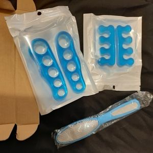 Toe separators and foot file